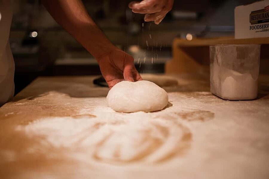 Florence: Private Pizza Making Class with Wine Tasting - Starting Off at Pizzeria Pizzagnolo (Santa Croce Area)