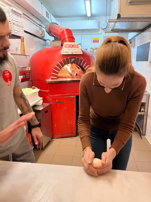 Florence: Private Pizza Making Class with Wine Tasting - Languages, Group Style, and Who This Is For