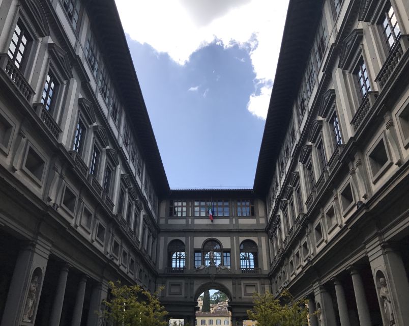 Florence: Renaissance City Walking Tour & wine windows - Key highlights you’ll notice right away