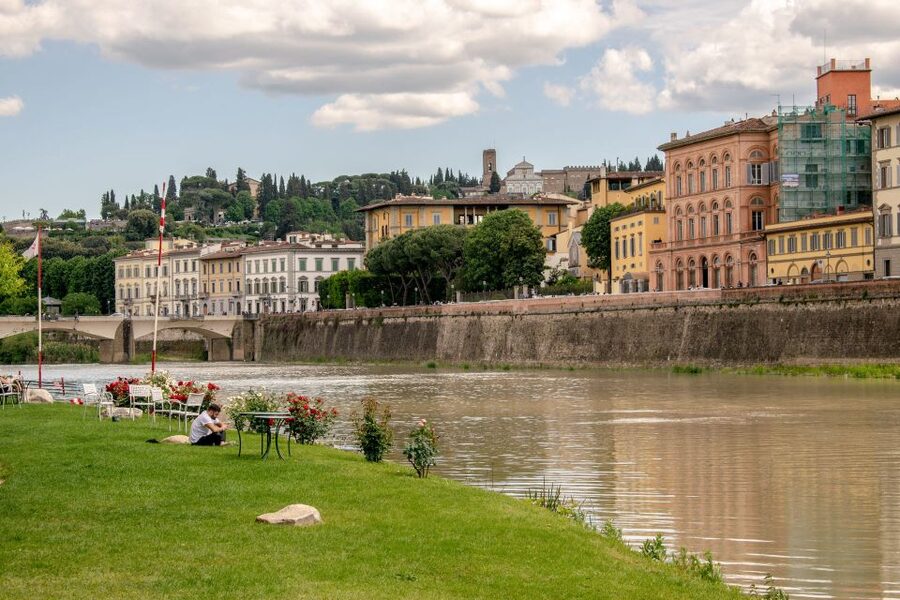 Florence: Renaissance City Walking Tour & wine windows - Ponte Santa Trinita: the view that earns its photo time