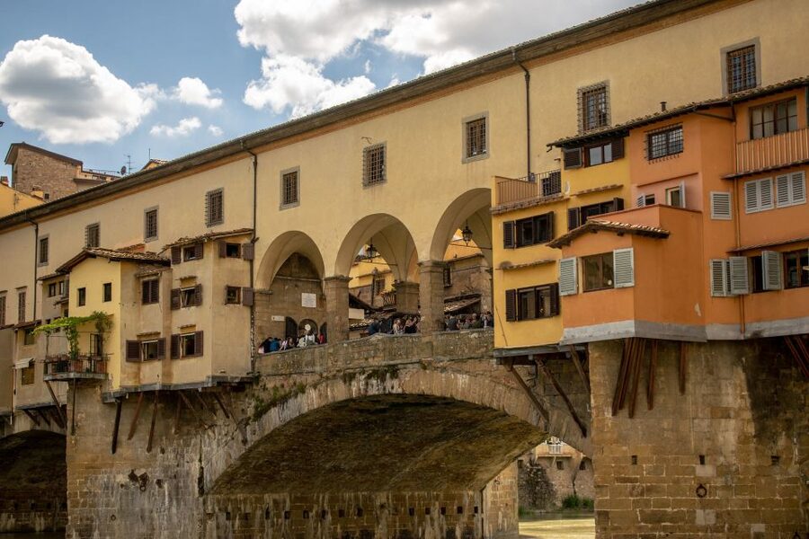 Florence: Renaissance City Walking Tour & wine windows - Oltrarno and artisan life: where Florence feels more local