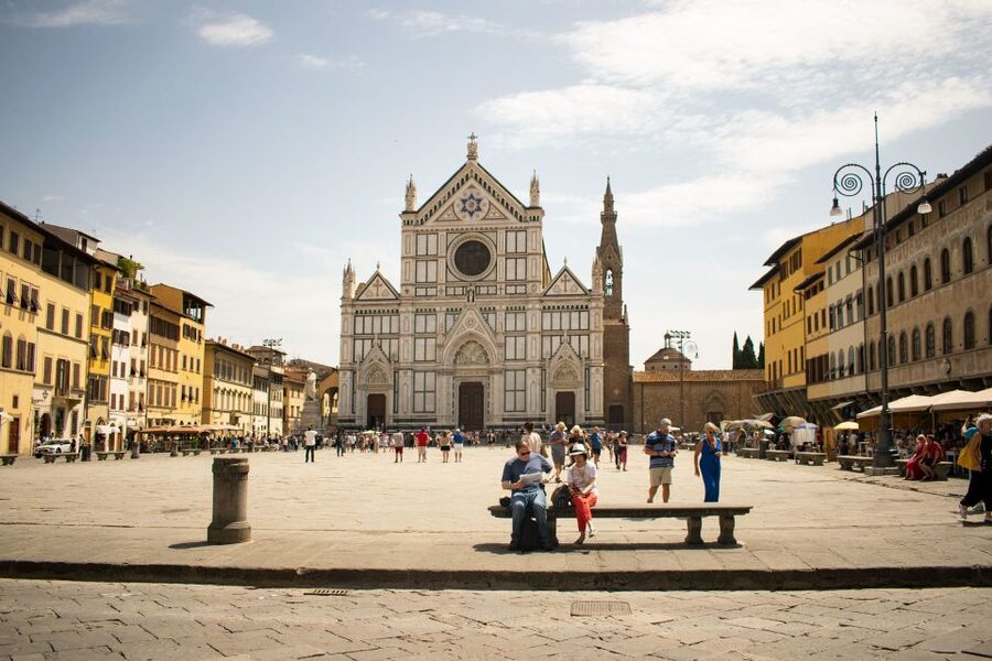 Florence: Renaissance City Walking Tour & wine windows - The wine window stop: a tiny door into big Florence