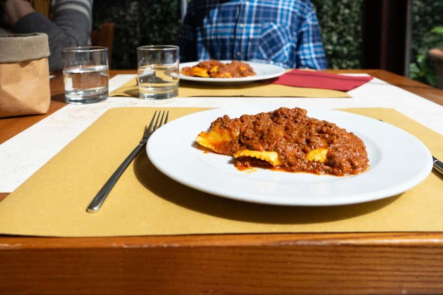 Florence’s Ultimate Food Tour: Full Tuscan Meal with a Local - Setting out from Via Panzani: the pacing is the point