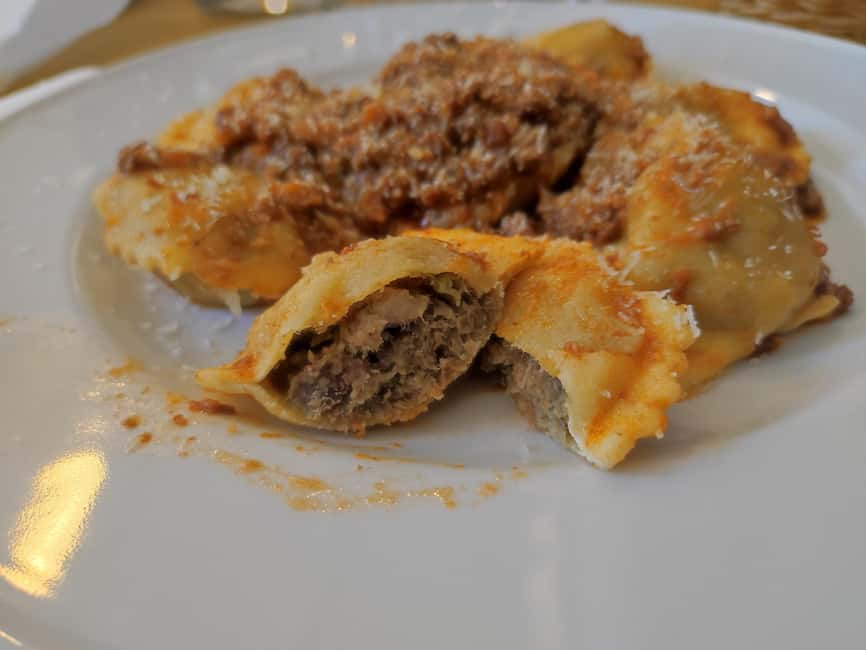 Florence’s Ultimate Food Tour: Full Tuscan Meal with a Local - Group size, comfort, and how not to ruin your own night