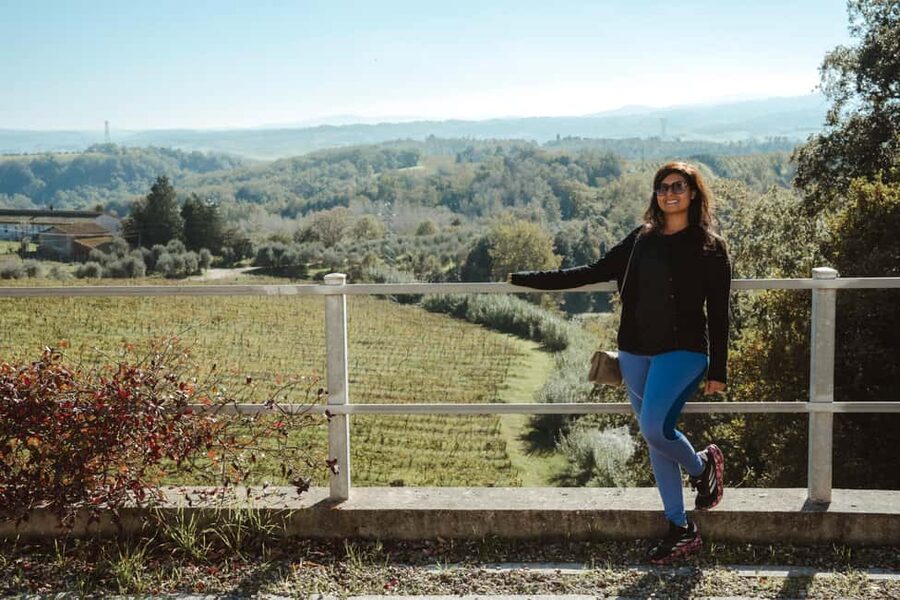 Florence: San Gimignano, Truffle Hunt, Wine Tasting, & Lunch - What Makes This Tuscany Day Trip Different