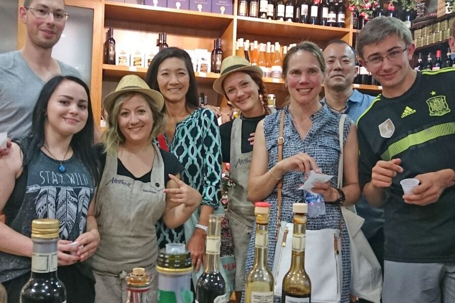 Florence: San Lorenzo Food, Wine, and Sightseeing Tour - Duomo Complex: St. Mary of the Flowers, Gates of Paradise, Giotto’s Bell Tower, and the dome debate