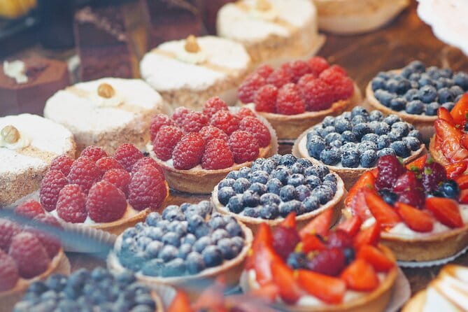 Florence Self-Guided Treasure Hunt & Medici Mystery Walking Tour - The included sweet treat and the built-in senses break
