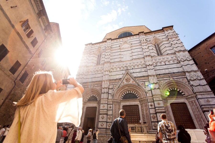 Florence: Siena, San Gimignano & Monteriggioni with Tasting - Monteriggioni’s Medieval Walls: The Most Scenic Hour You’ll Get