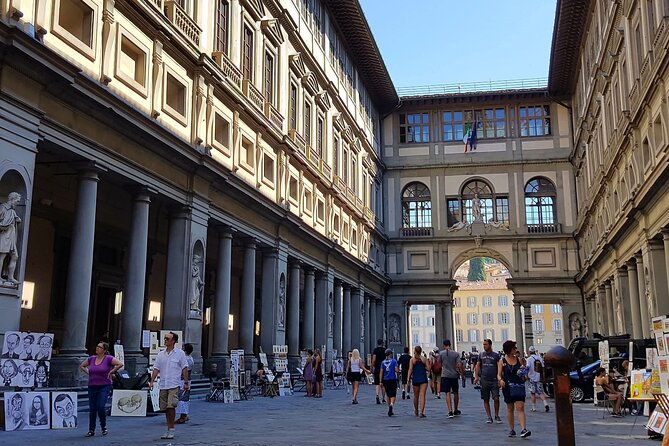 Florence sightseeing and Wine Tour Tuscany English private driver - Medici Pass-By Moments: Palazzo Vecchio, City Walls, and Royal Power