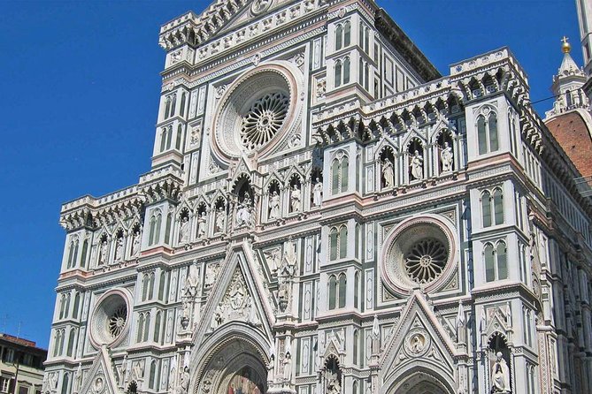 Florence Sightseeing Walking Tour with a Local Guide - Start at Santa Croce: the Renaissance names behind the church