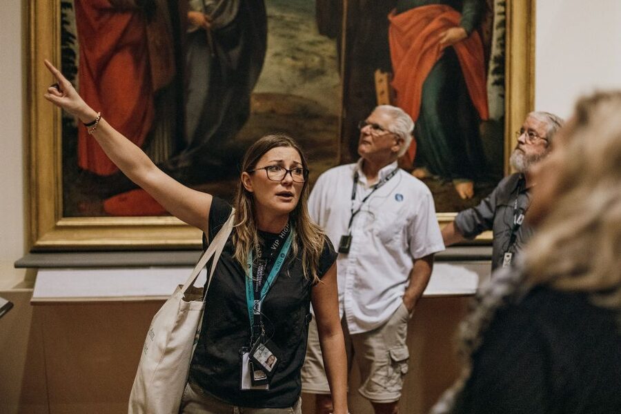 Florence: Skip-the-Line Uffizi, Accademia & Guided City Tour - Uffizi Gallery: From Medieval Roots to Renaissance Masterpieces