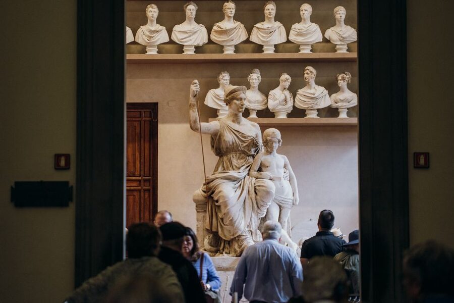 Florence: Skip-the-Line Uffizi, Accademia & Guided City Tour - Guides and Group Size: Why That Makes a Difference