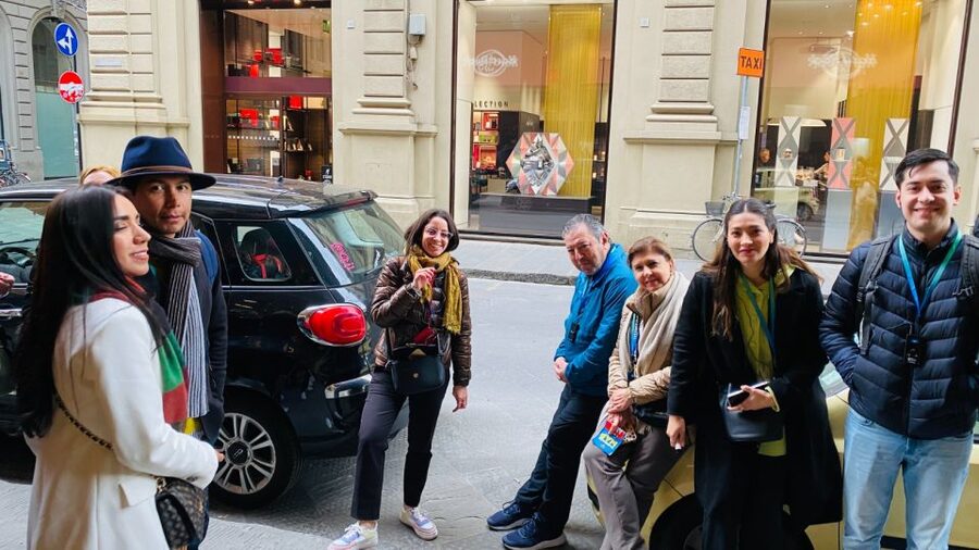Florence: Small Group Guided Walking Tour - Timing, walking comfort, and what you should bring