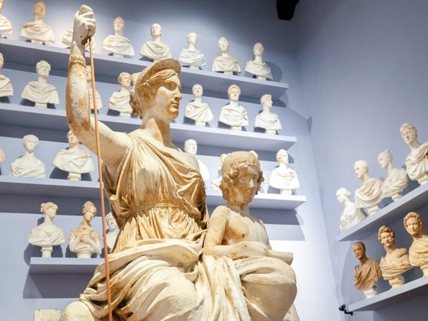 Florence: Statue of David Evening Tour - Getting in fast: skip-the-line and express security