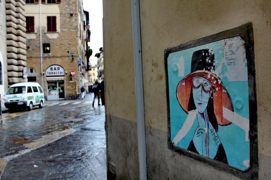 Florence: Street Art Tour - Ponte Vecchio: A Familiar Bridge Seen Through Contemporary Paint