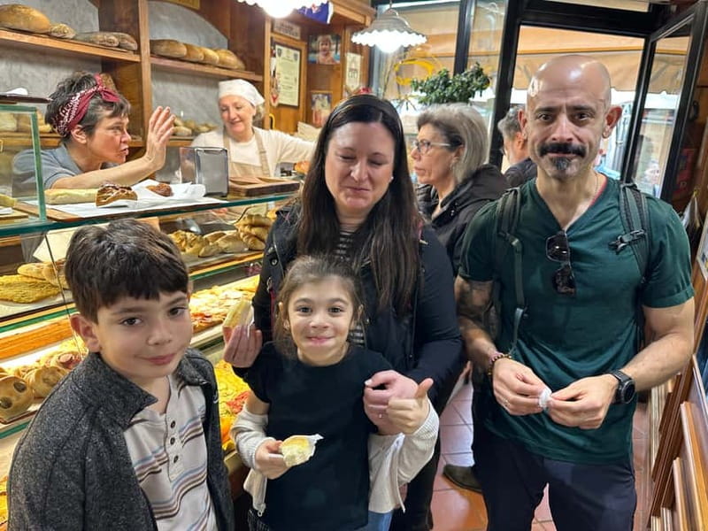 Florence: Street Food Tour with Wine & Local Guide - Duomo area walking: eating while your eyes learn Florence