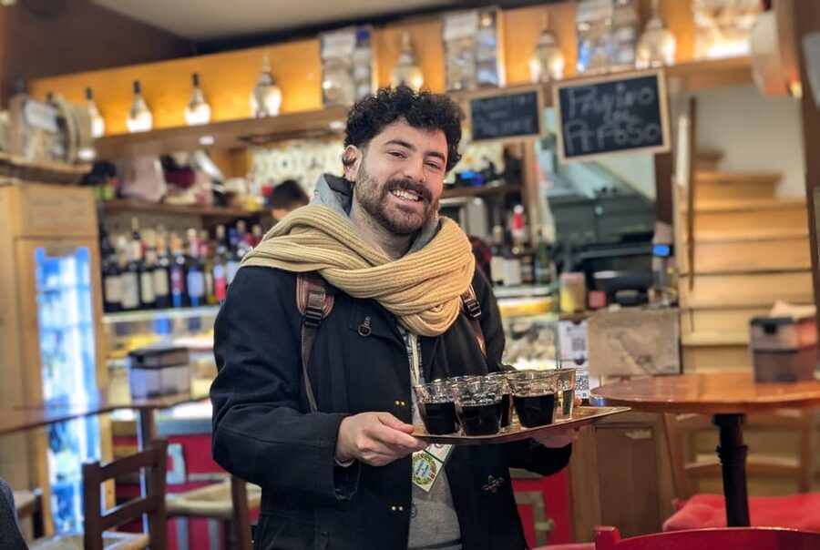 Florence: Street Food Walking Tour with Wine - Start at the Medici Chapels: quick orientation, then you’re moving