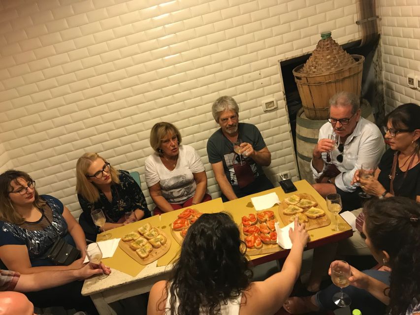 Florence: Sunset Sightseeing Tour and Wine Tasting - The Winery Break: Chianti Tastings with Bruschetta and Cheese