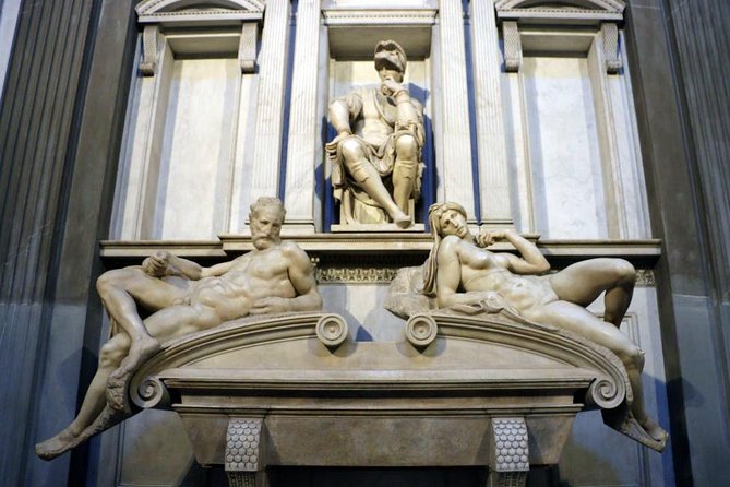 Florence - The Medici's Private Walking Tour - Guides, earphones, and pacing that actually work
