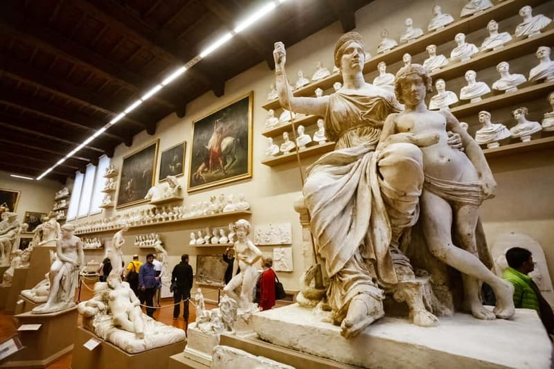 Florence: Timed Entry to Michelangelo's David + Audio App - Finding the Right Line: Red Point, Green Point, and Voucher Exchange