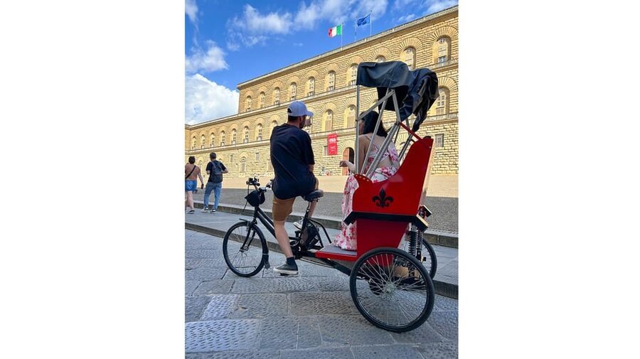 Florence: Tour of Florence by rickshaw - Planning stops without getting stuck by museum ticket time