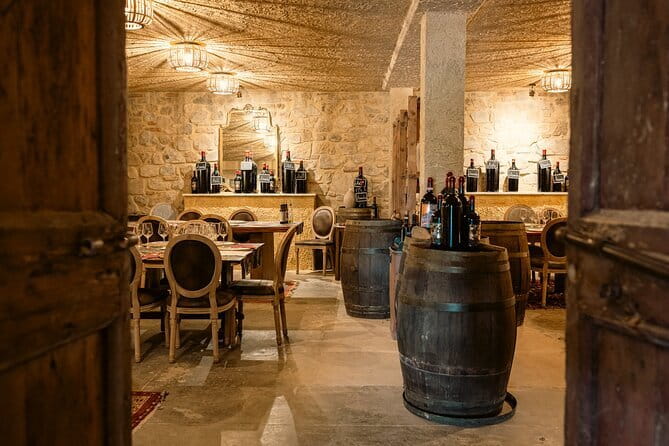 Florence: Tour San Gimignano, Monteriggioni & Chianti Hills - Monteriggioni aperitif at the castle wine shop