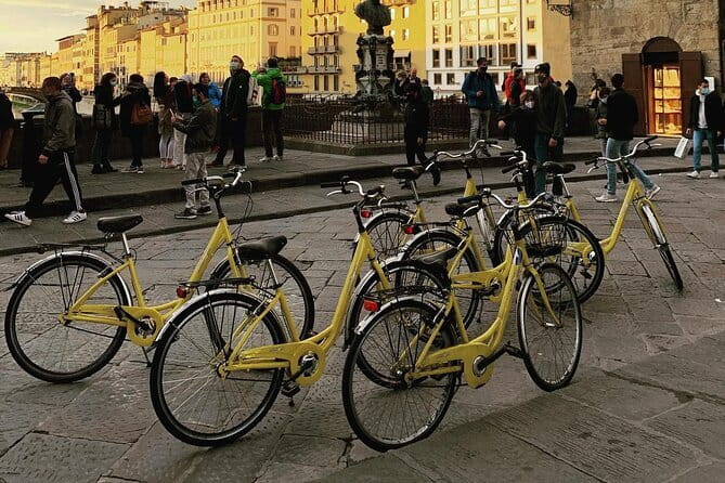 Florence treasures on a city bike - 1 day rental - - The included gear that actually makes a difference