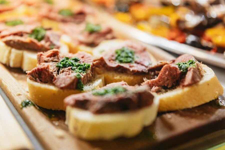 Florence: Tuscan Food and Wine Guided Walking Tour - The walking route: why the alleys and squares are part of the meal