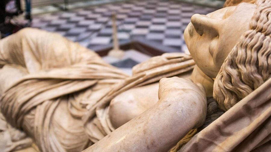 Florence: Uffizi Gallery and Accademia Guided Tour - Why the guide + radios matter in a museum like this