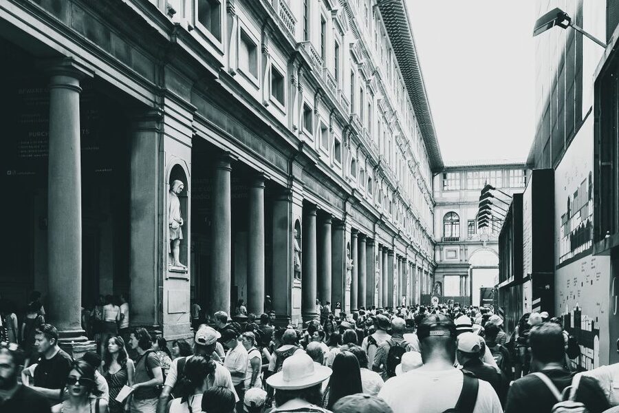 Florence: Uffizi Gallery and Accademia Guided Tour - Getting started: the 11:30 Uffizi meeting under Giotto