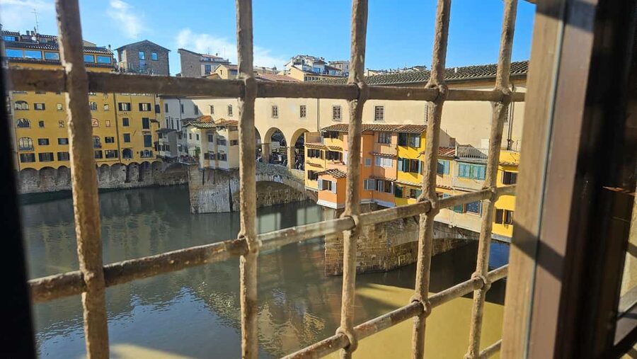 Florence: Uffizi Gallery and Vasari Corridor Private Tour - Uffizi Gallery First: 2 Hours with a Private Guide