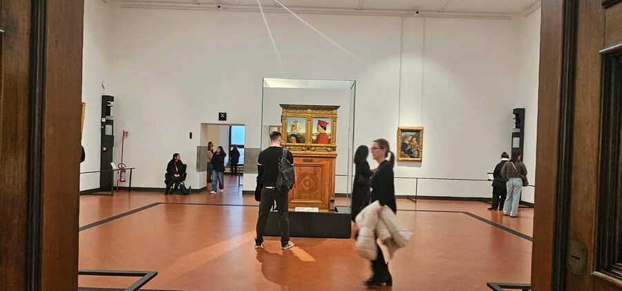 Florence: Uffizi Gallery, Free Museum Day With a Guide - Getting Oriented Without Wasting Time