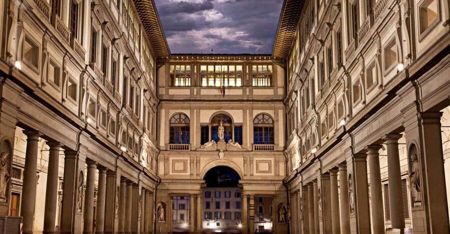 Florence: Uffizi Gallery Master Class Skip-the-Line Tour - Meeting at Door 1 and getting oriented fast