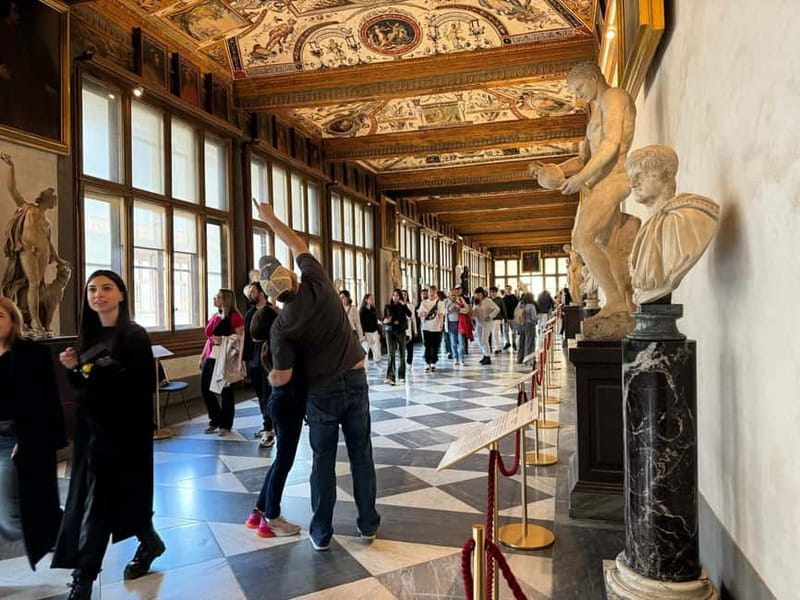 Florence: Uffizi Gallery Priority Admission Ticket & Escort - Audio Guide: POP GUIDE, Headphones, and the Reception Problem
