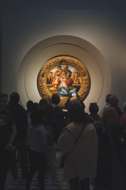 Florence: Uffizi Gallery Small-Group Guided Tour with Ticket - The building itself: ornate rooms that shape how you experience the art