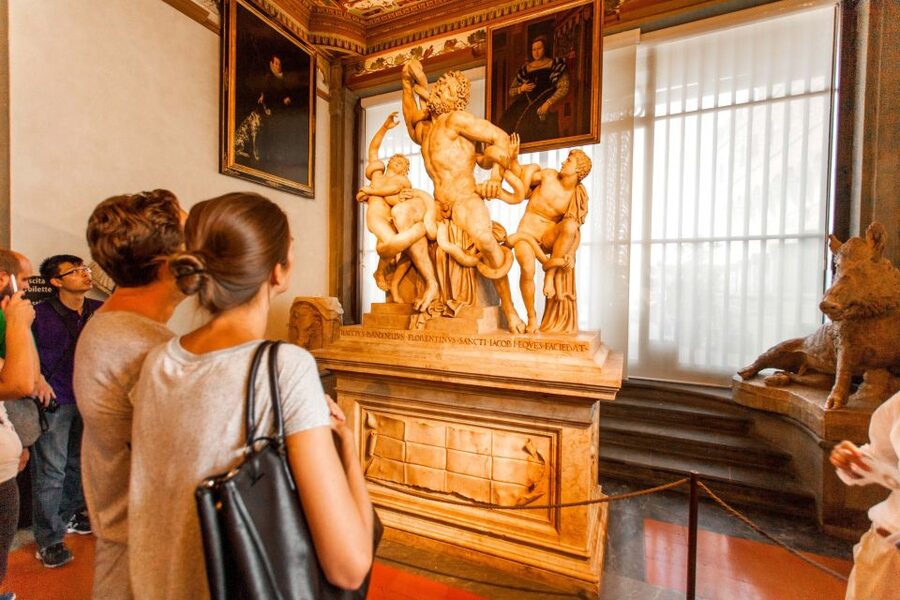 Florence: Uffizi Gallery Small Group Tour - Entering the Uffizi: Timed Access Beats the Chaos