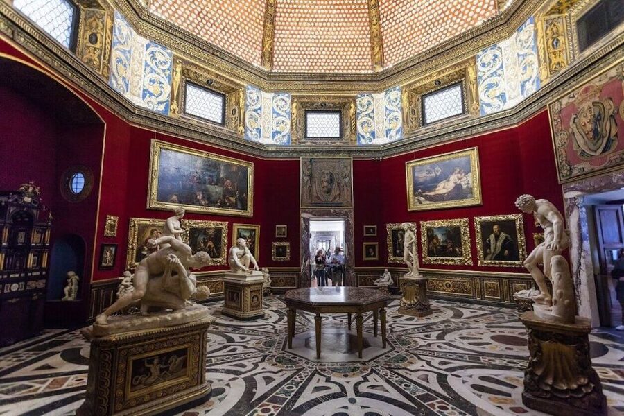 Florence: Uffizi Gallery Small Group with Entrance Tickets - Priority Entrance: What You Actually Gain