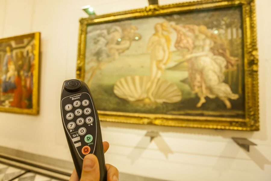 Florence: Uffizi Gallery Tickets with Optional Audio Guide - Giorgio Vasari’s Building Near the Arno: Walking into the Renaissance Setting