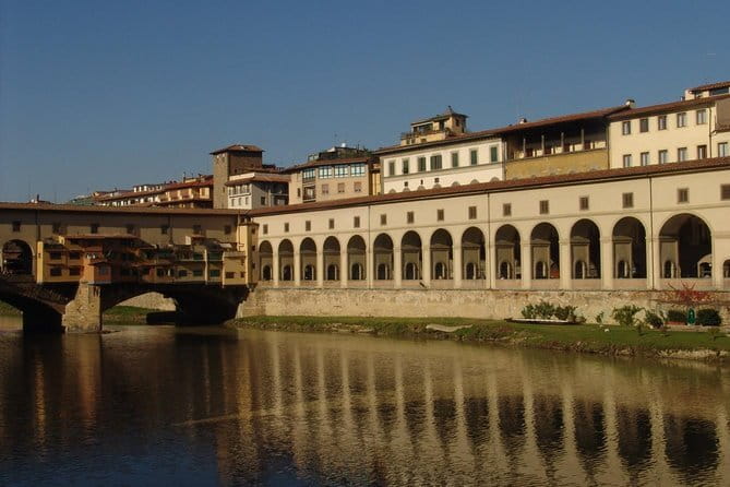 Florence: Uffizi Highlights, In-Depth Masterclass or Private Tour - Meeting up and getting through the Uffizi security check