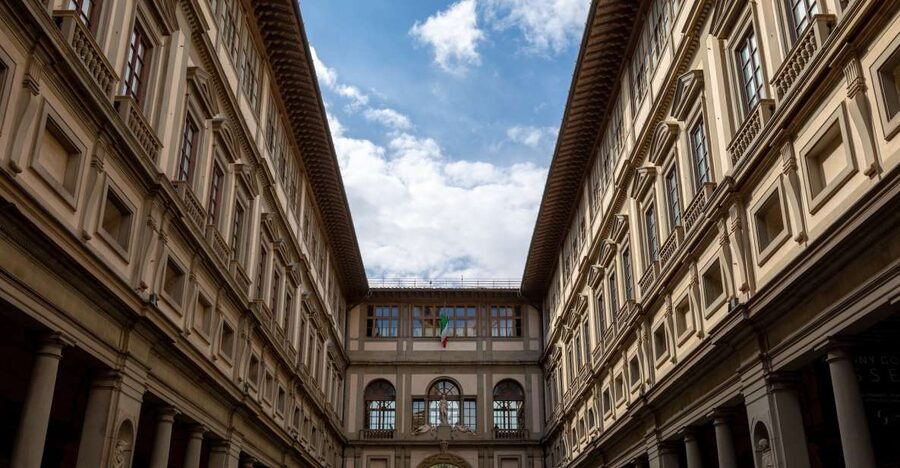 Florence: Uffizi, Pitti Palace & Boboli Combined 5-Day Pass - Vasari Corridor views from outside: a free Florence bonus