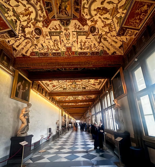 Florence: Uffizi Skip-the-Line Guided Tour - The 2-Hour Spanish Format: What the Tour Tempo Feels Like