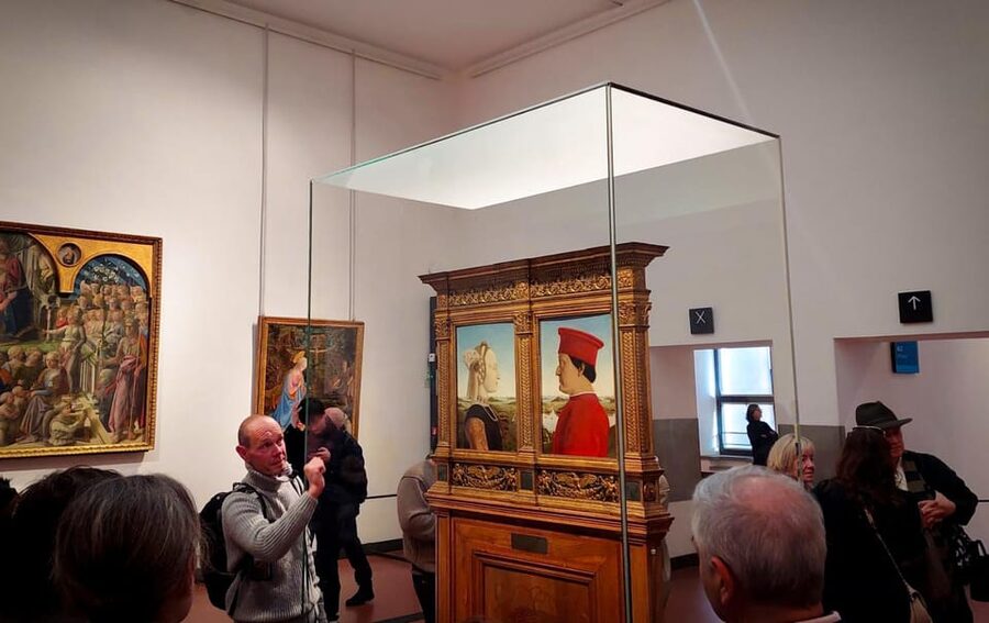 Florence: Uffizi Skip-the-Line Guided Tour - Small-group comfort, plus headphones when it matters