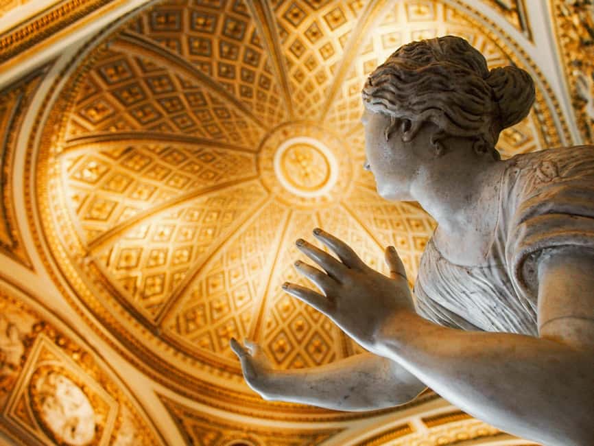 Florence: Uffizi Small Group Guided Tour with Priority Entry - Where to Meet and Why the Purple Flag Matters