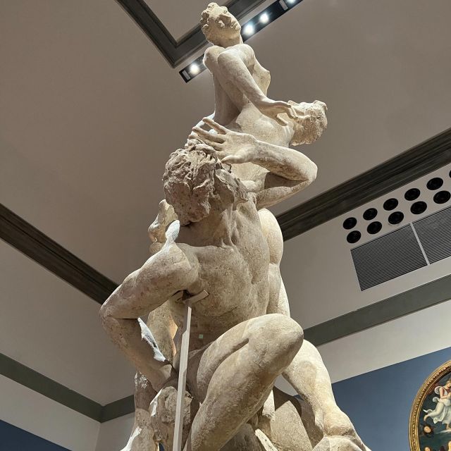 Florence: Uffizi Small-Group Tour (Max 9) + Vasari Option - Small-group access at the Uffizi: what makes it feel different