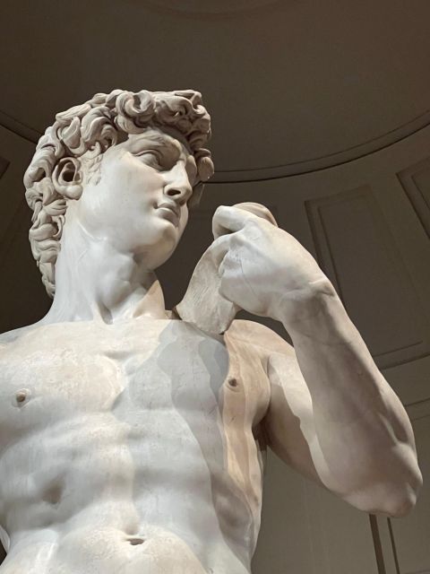 Florence: Uffizi Small-Group Tour (Max 9) + Vasari Option - The Uffizi experience: what the guide actually helps you see