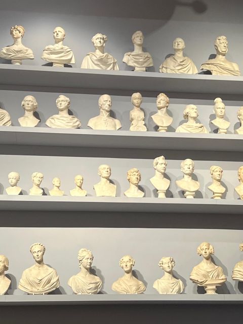 Florence: Uffizi Small-Group Tour (Max 9) + Vasari Option - Price and value: what you’re really paying for