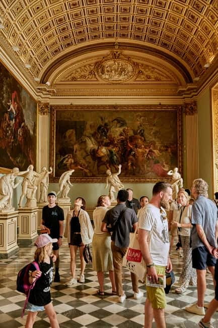 Florence: Uffizi Tour with Art Expert Guide & Combo Options - Practical details that change your experience: bags, drinks, and timing