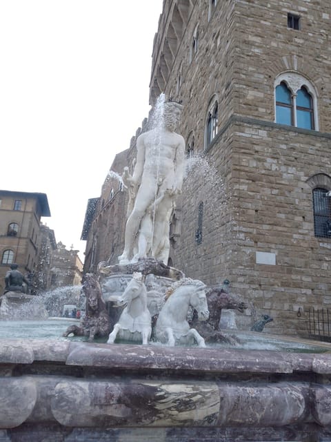 Florence Unveiled: The Rivalry of Leonardo and Michelangelo - Leonardo vs Michelangelo on foot: why this tour format works