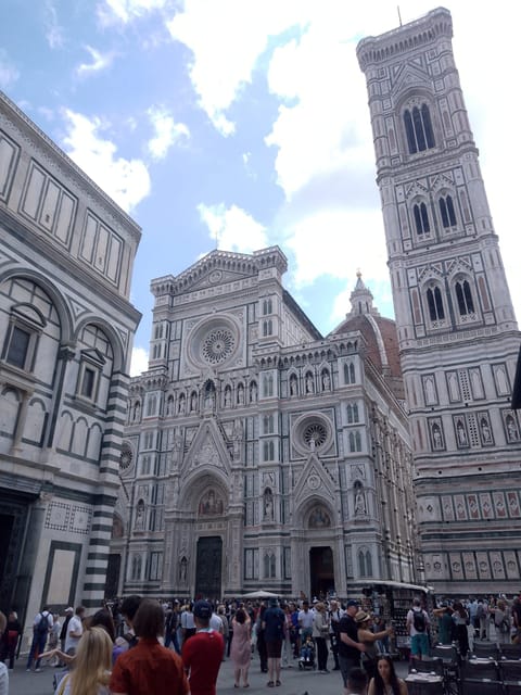 Florence Unveiled: The Rivalry of Leonardo and Michelangelo - Food, drinks, and Antonio’s secret diary after the tour
