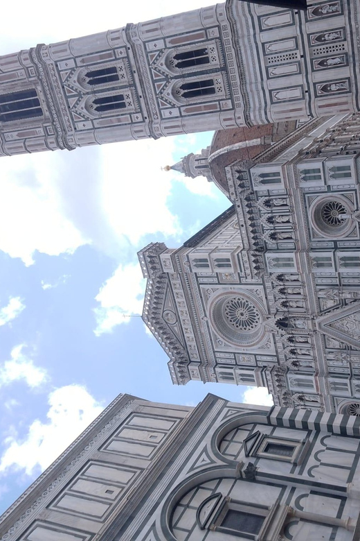 Florence Unveiled: The Rivalry of Leonardo and Michelangelo - Neptune Fountain to Piazza della Signoria: your first Medici power lesson